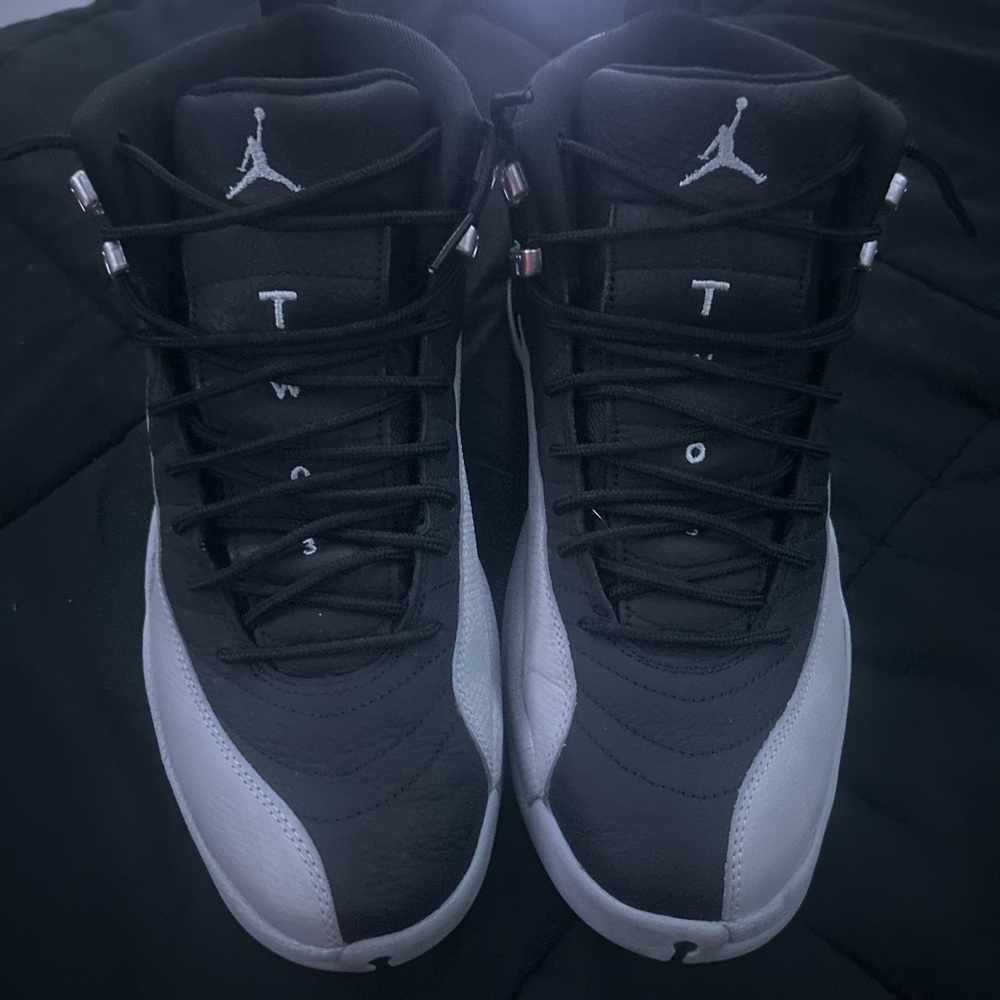 Jordan Men's Black and Gray Sneakers